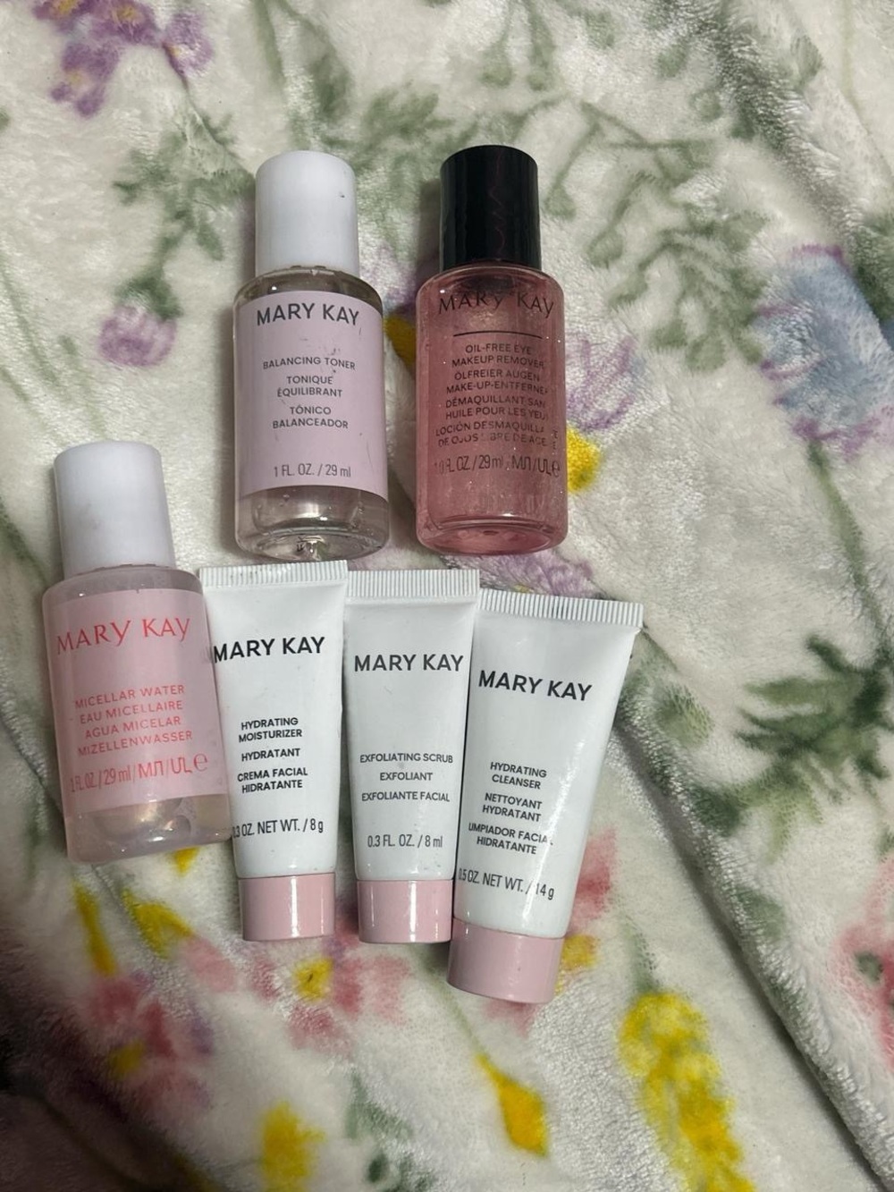 Mary Kay Mini Skincare Set - Pink and White Bottles